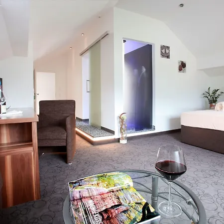 Am Hirschhorn - Wellness - - And 4* Wilgartswiesen