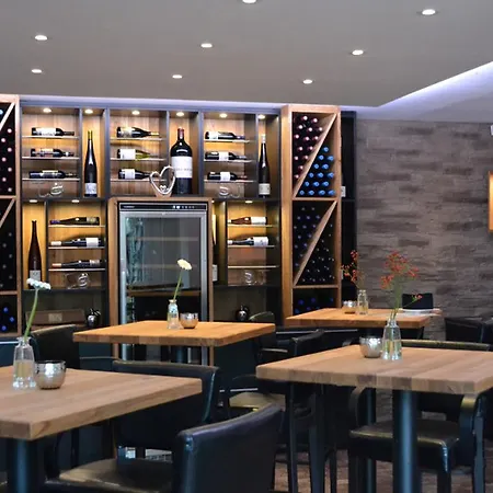 Am Hirschhorn Hotel